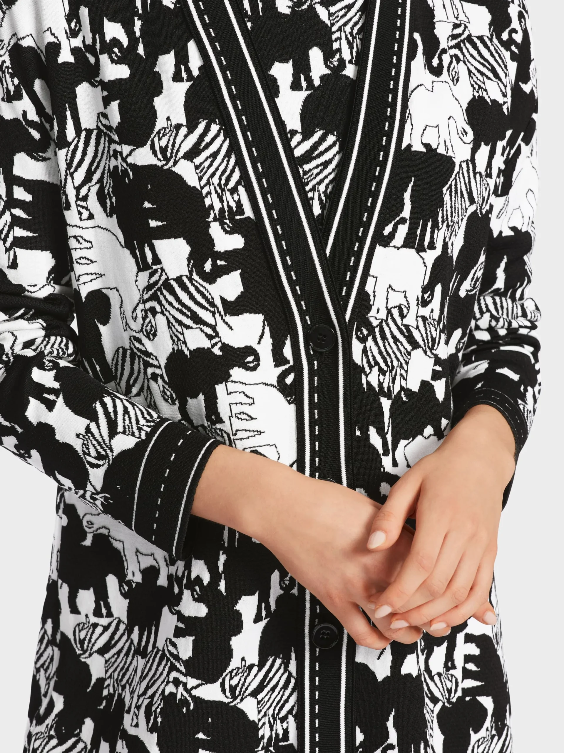 Marc Cain Jacken|Strick-ANIMAL-CARDIGAN IN DEUTSCHLAND GESTRICKT white and black