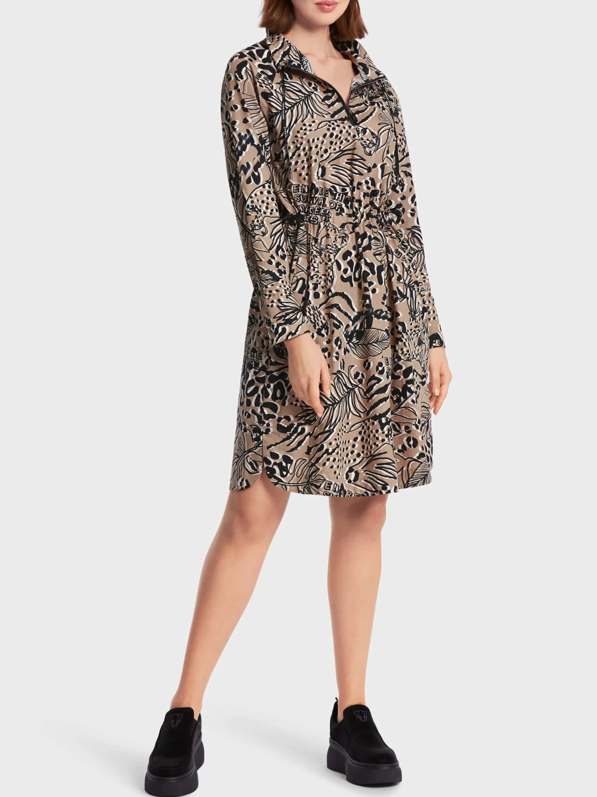 Marc Cain Kleider-BEDRUCKTES KLEID "RETHINK TOGETHER" bright camel