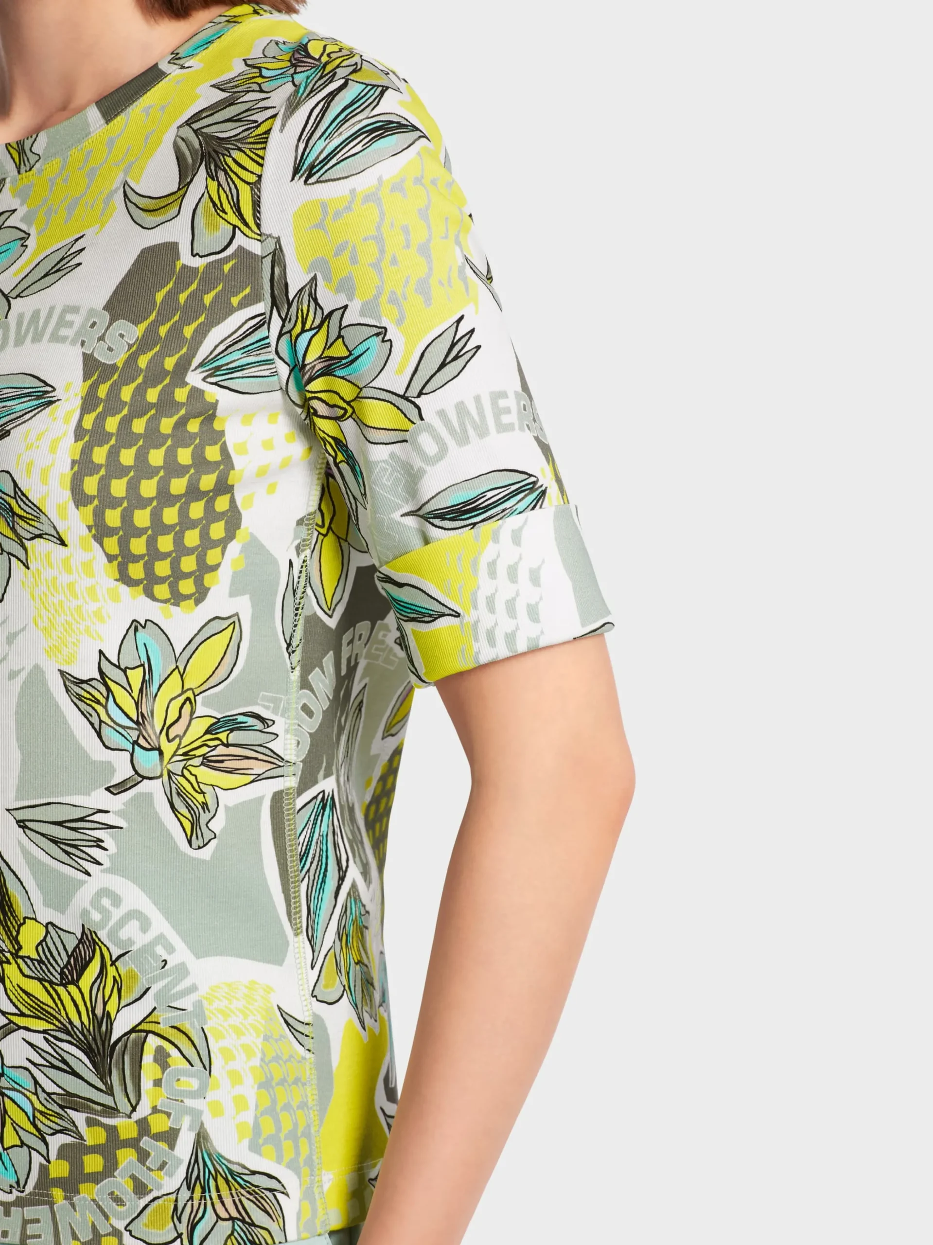 Marc Cain Shirts & Tops-BEDRUCKTES T-SHIRT MIT 3/4-ÄRMEL soft sage