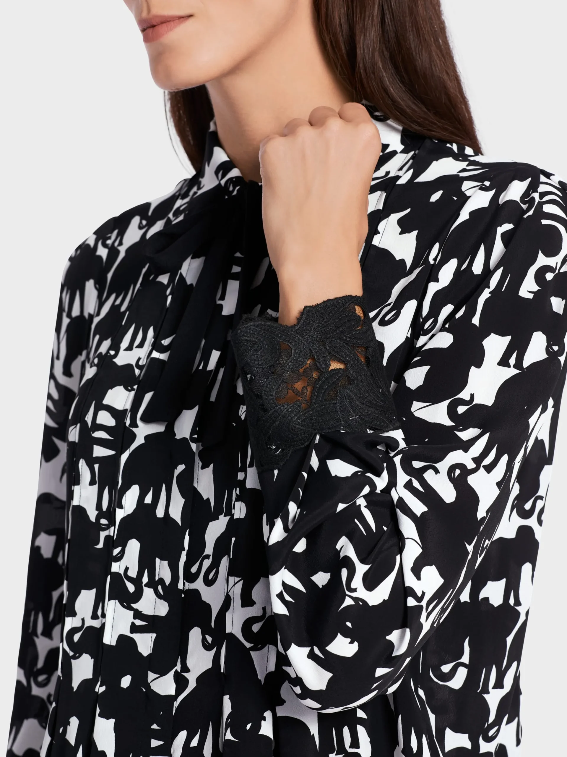 Marc Cain Blusen & Tuniken-BLUSE MIT ELEFANTENDRUCK black and white
