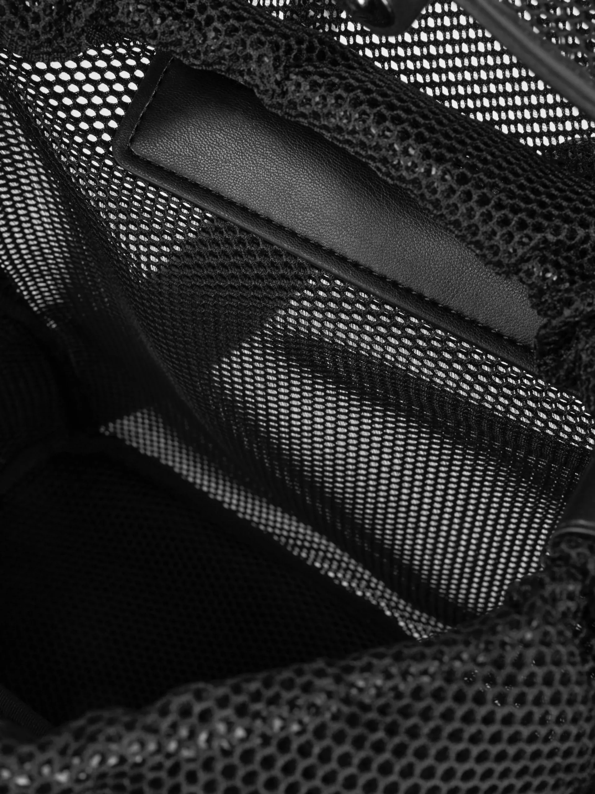 Marc Cain Taschen-FANCY RUCKSACK AUS MESH black