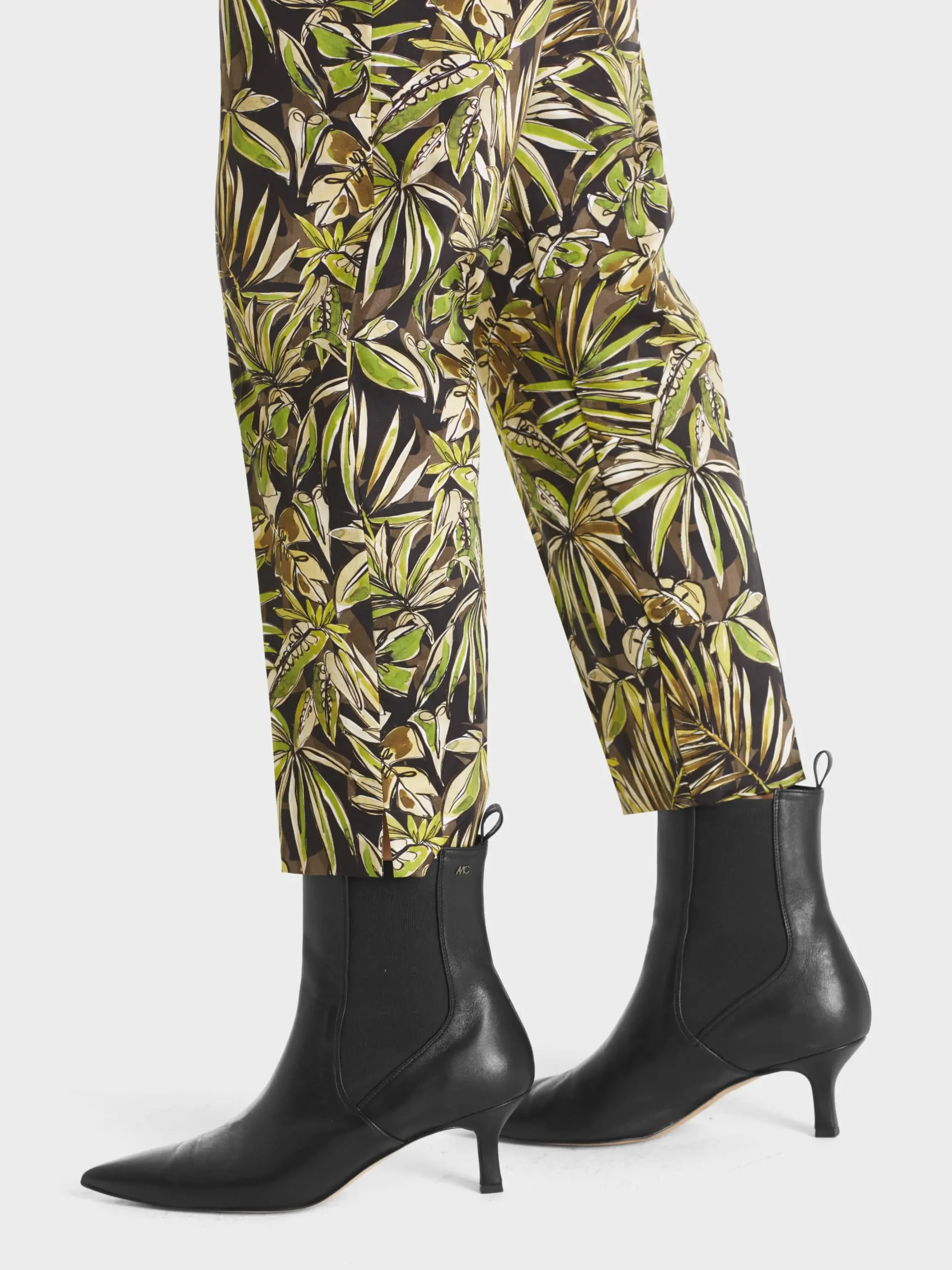 Marc Cain Hosen-HOSE FUSHUN MIT FLORALEM PRINT black