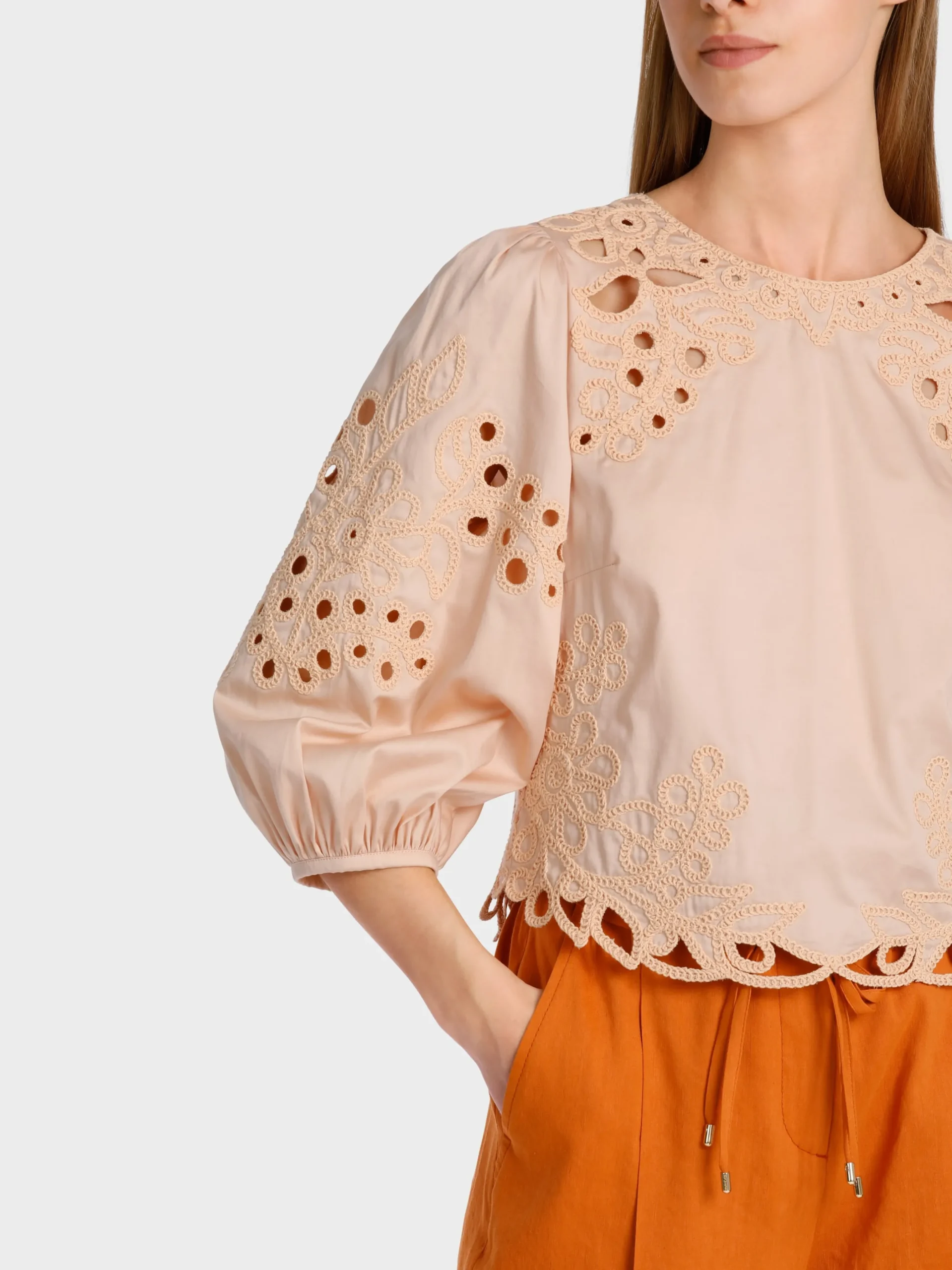 Marc Cain Blusen & Tuniken-KURZE BAUMWOLLBLUSE MIT LOCHSTICKEREI soft rose