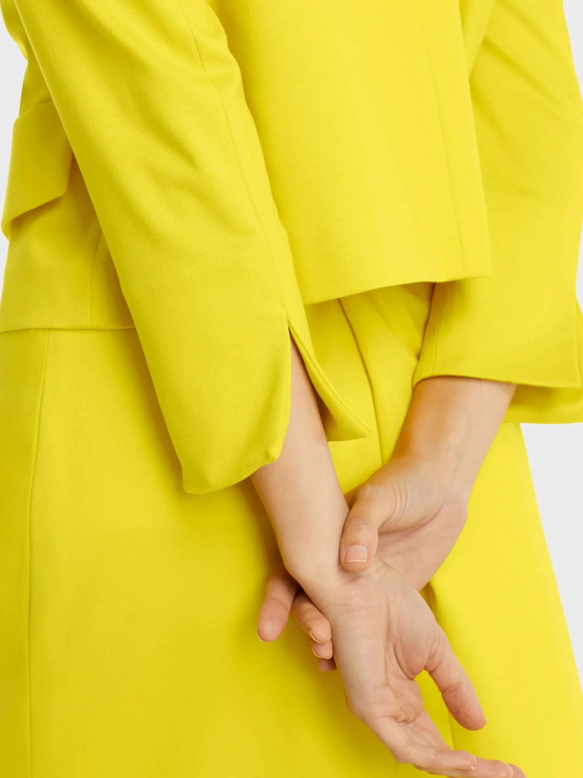 Marc Cain Jacken-KURZJACKE MIT ÄRMELSCHLITZEN bright sulphur
