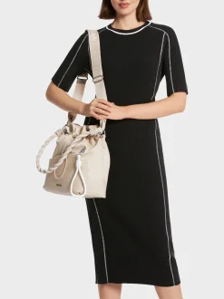 Marc Cain Kleider|Strick-MAXIKLEID GESTRICKT – „RETHINK TOGETHER” black