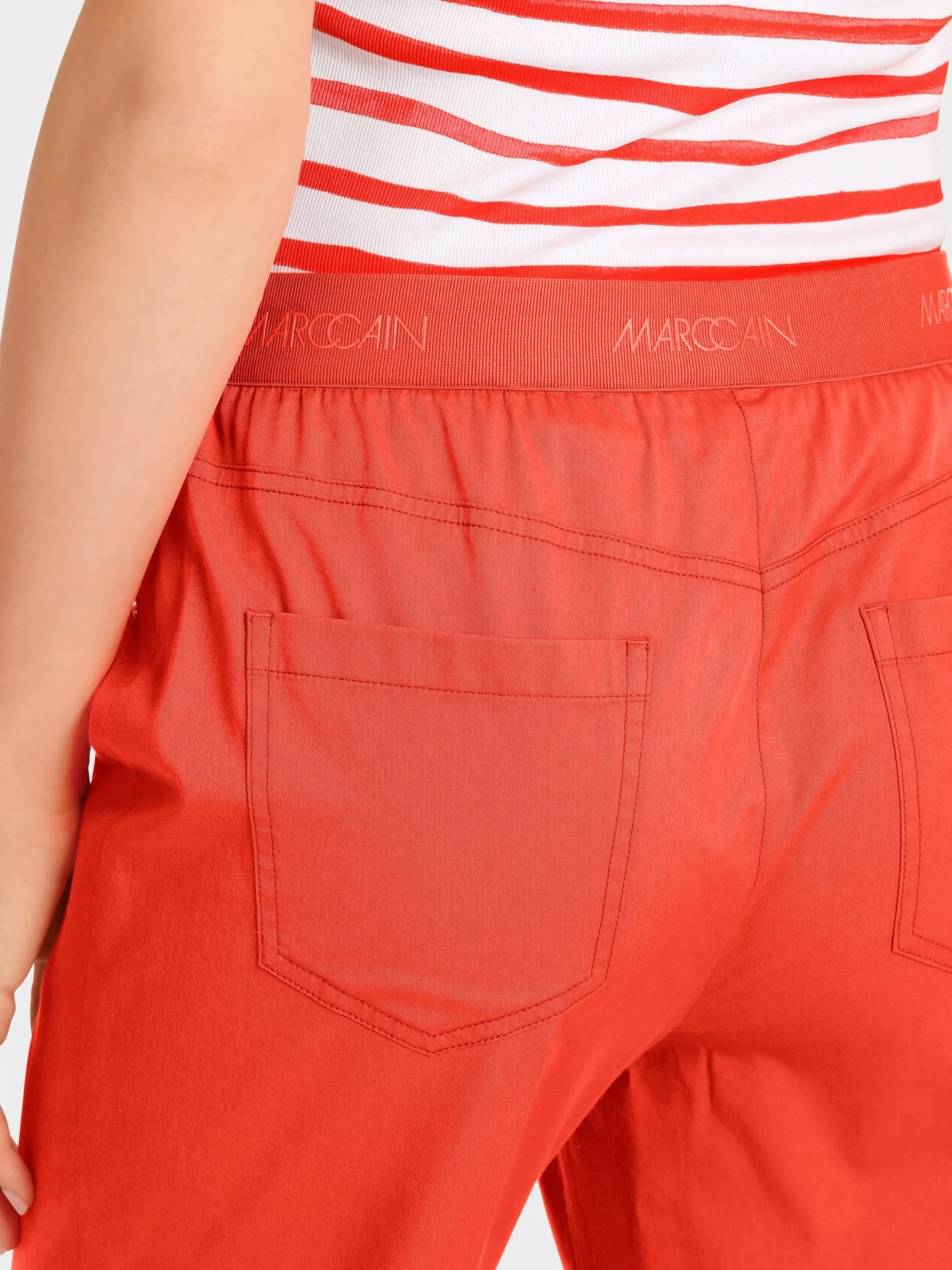 Marc Cain Hosen-MODELL FATSA – CAPRIHOSE MIT BÜGELFALTE bright tomato