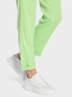 Marc Cain Hosen-MODELL ROANNE MIT RELAXED FIT light apple green