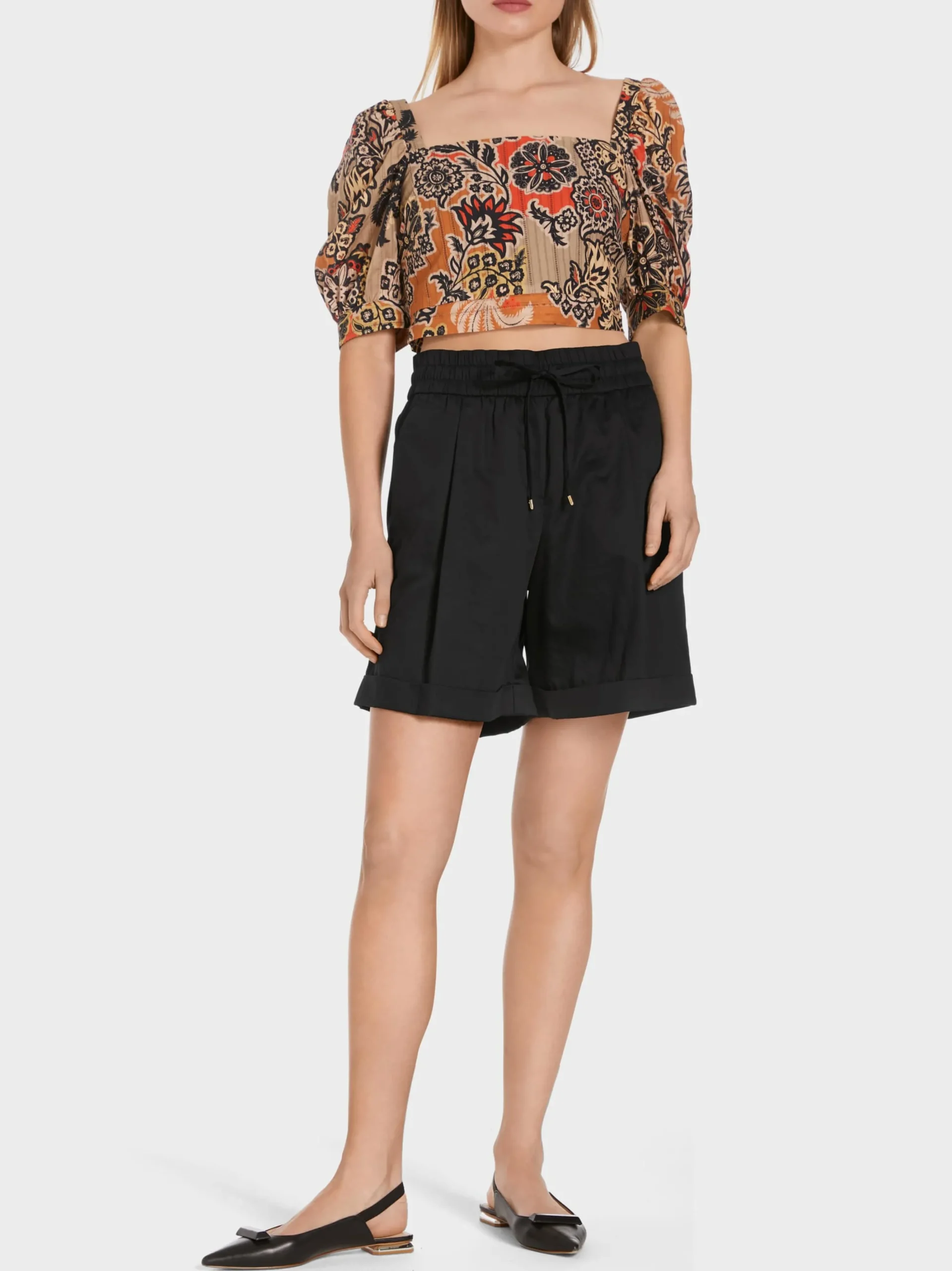Marc Cain Hosen-MODELL WITTEN – SHORTS MIT STULPEN black