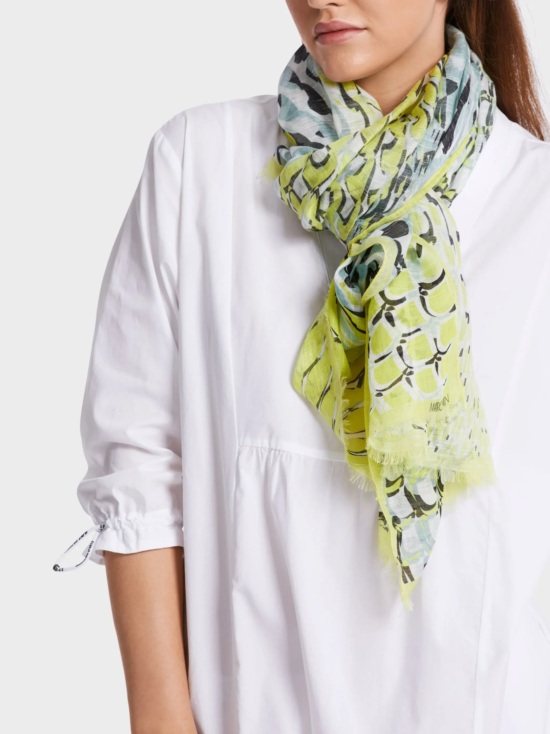 Marc Cain Accessoires-SCHAL MIT ALLOVERPRINT UND FARBVERLAUF soft sage