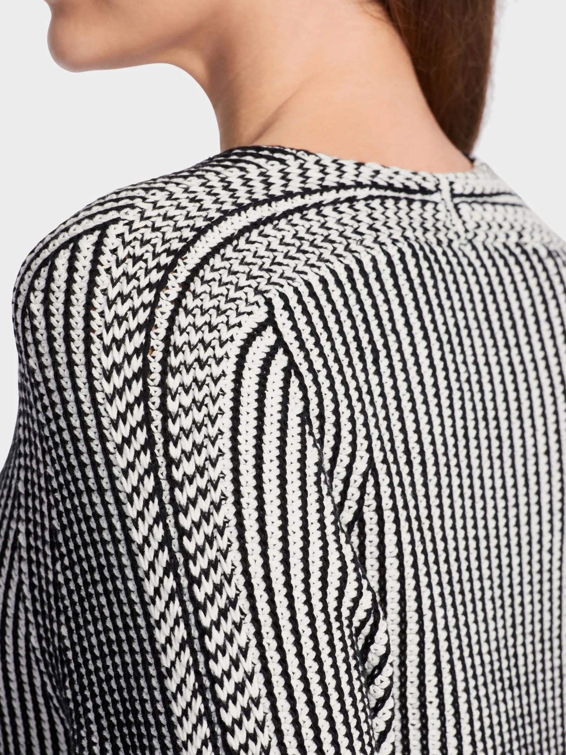 Marc Cain Pullover & Sweatshirts|Strick-SWEATER MIT EGG SHAPE "RETHINK TOGETHER" white and black