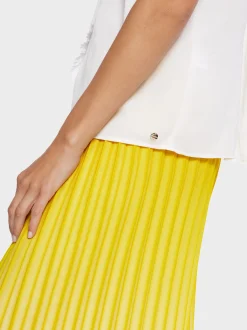 Marc Cain Shirts & Tops-TOP MIT RÜSCHEN-DETAIL off-white