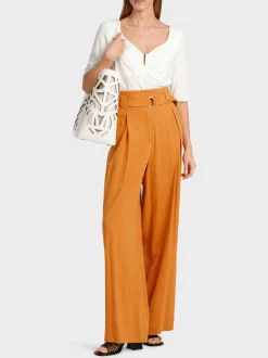 Marc Cain Shirts & Tops-T-SHIRT MIT HERZFÖRMIGEM DEKOLLETEE off-white