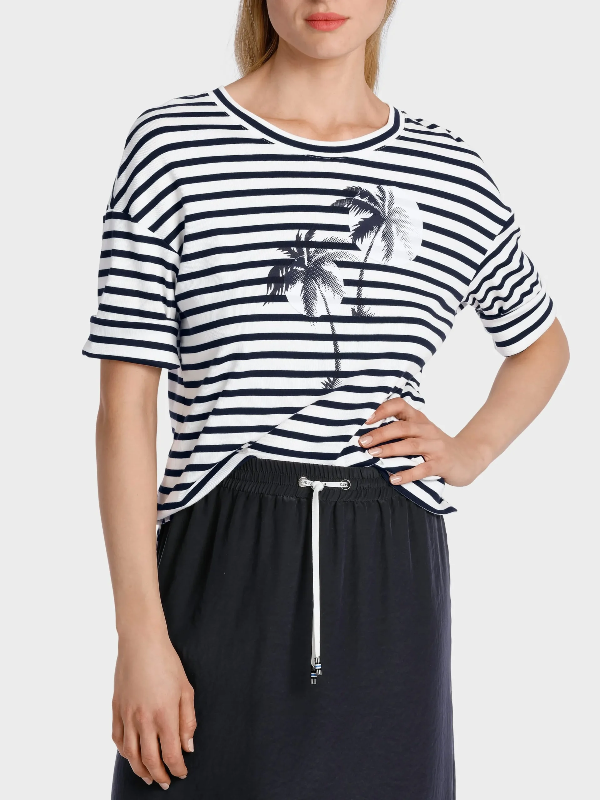 Marc Cain Shirts & Tops-T-SHIRT MIT PALMENAPPLIKATION midnight blue