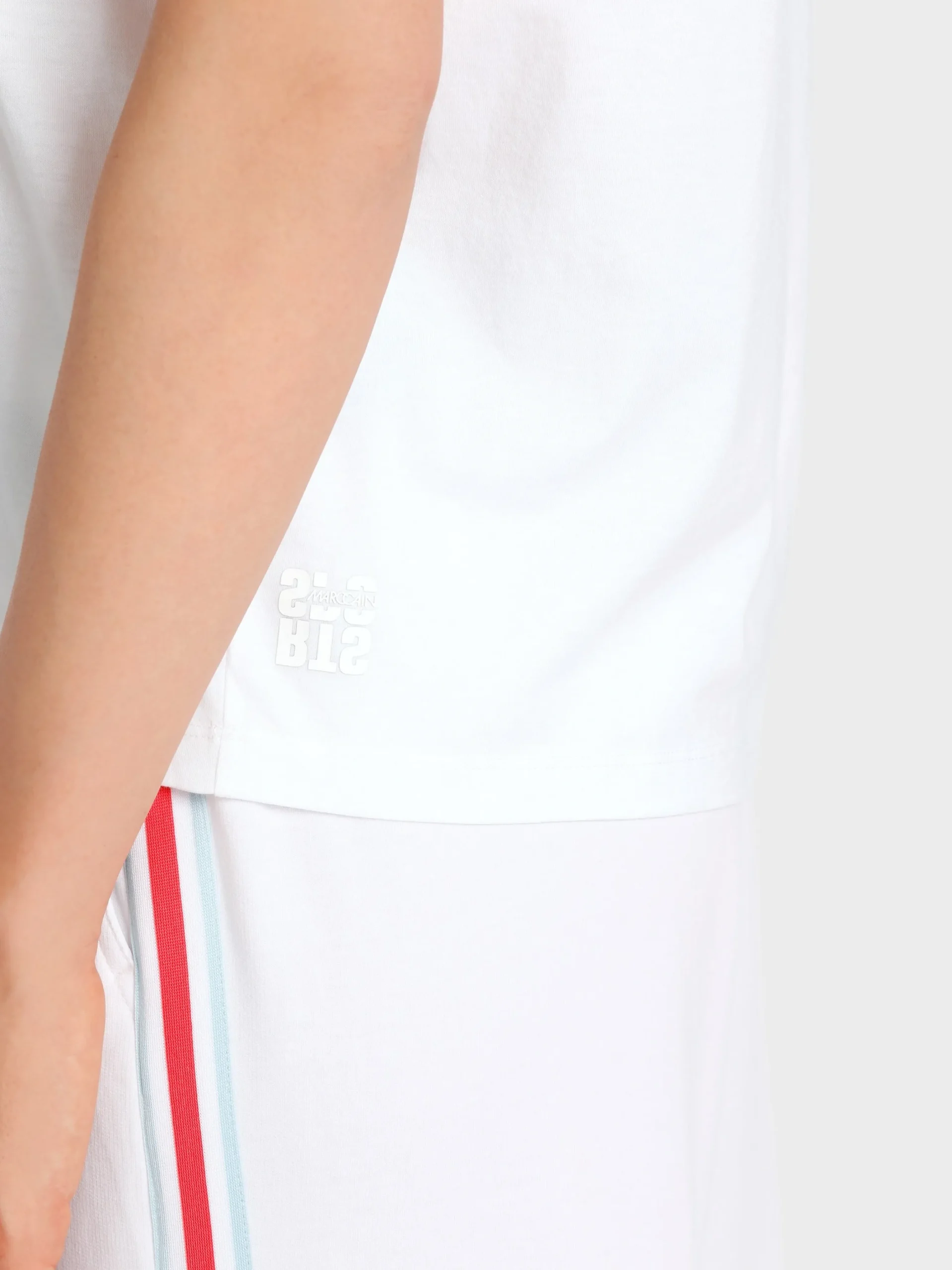 Marc Cain Shirts & Tops-T-SHIRT MIT PLATZIERTER FISCHAPPLIKATION white
