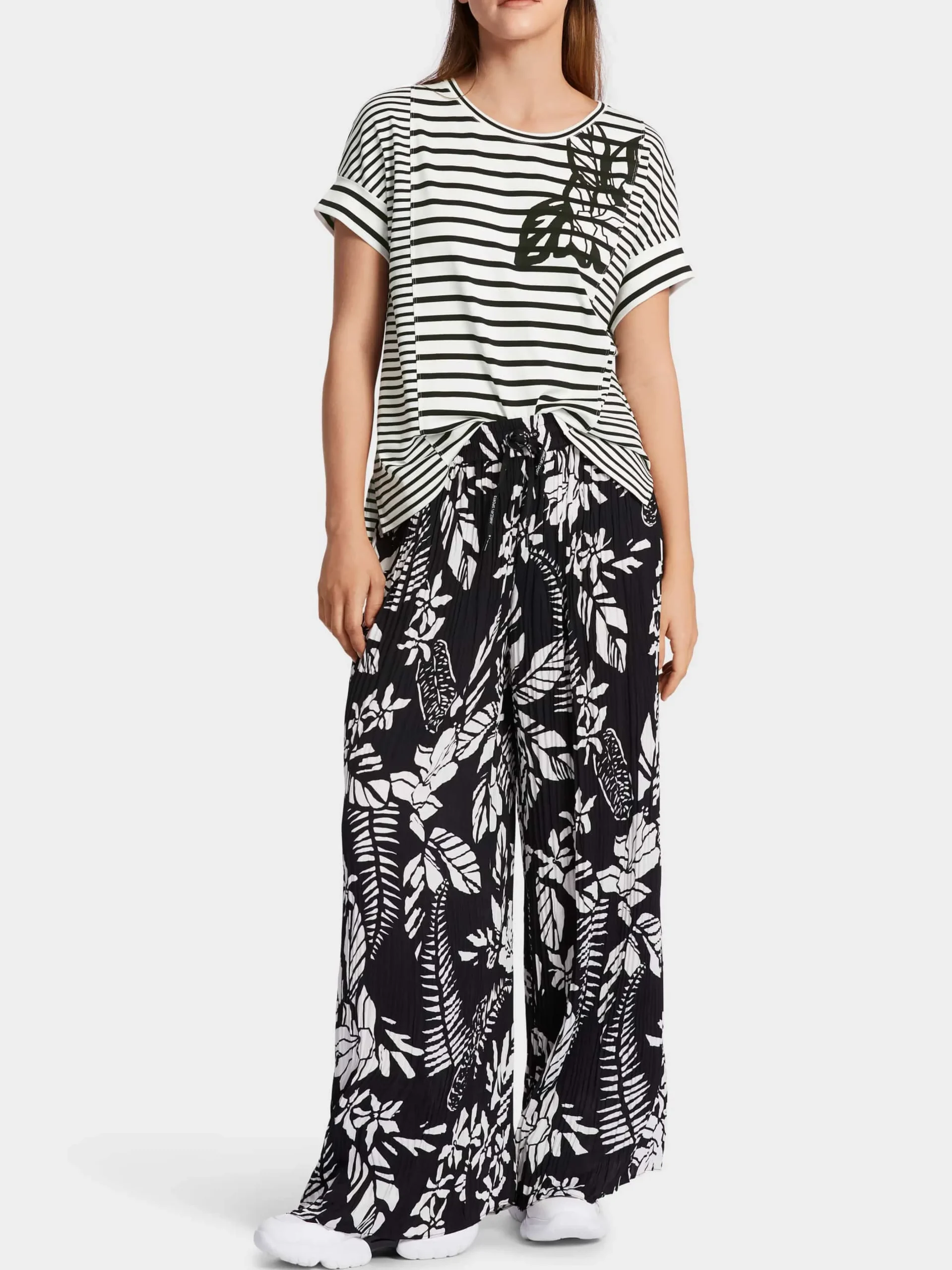 Marc Cain Shirts & Tops-T-SHIRT MIT STREIFENVARIATIONEN white and black
